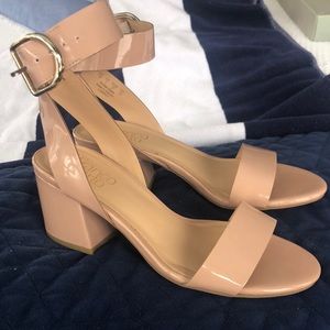 SIZE 7 NUDE PATENT FRANCO SARTO STRAPPY SANDAL